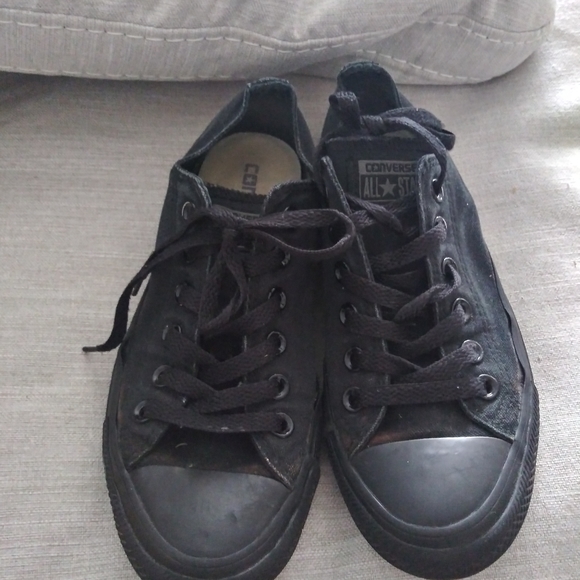 Blackout chucks - Picture 2 of 4